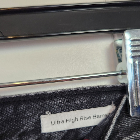 Frame Black Ultra High Rise Barrell Jeans Cropped Frayed Raw Hem Wide Size 24 - Picture 5 of 10